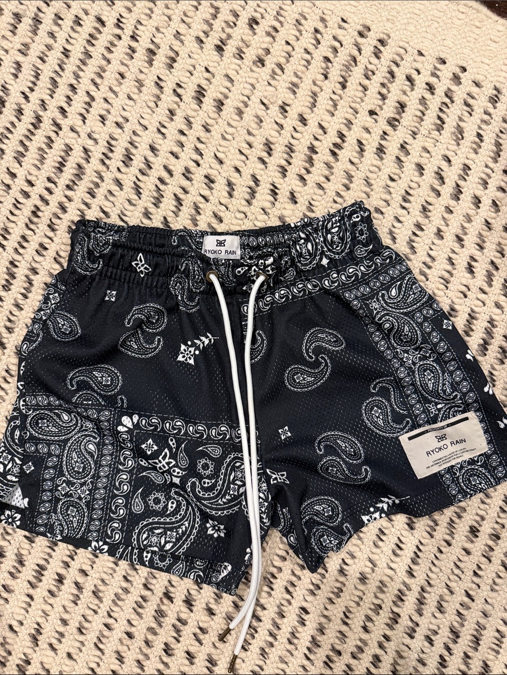 Ryoko Rain Black Paisley Shorts